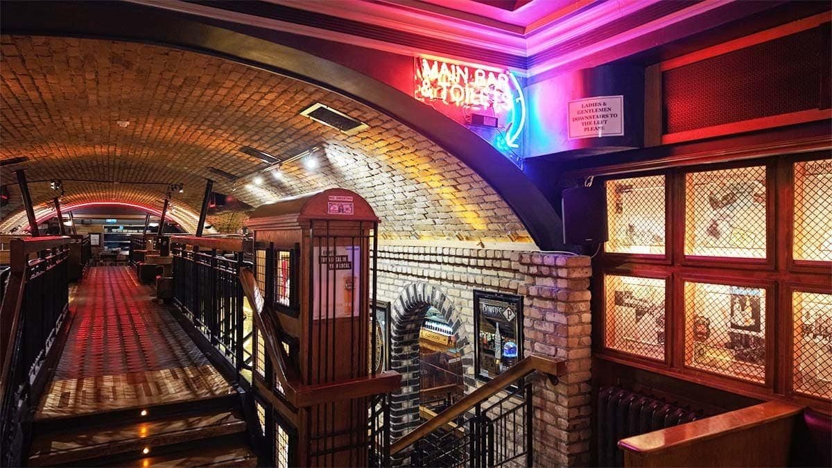 main bar